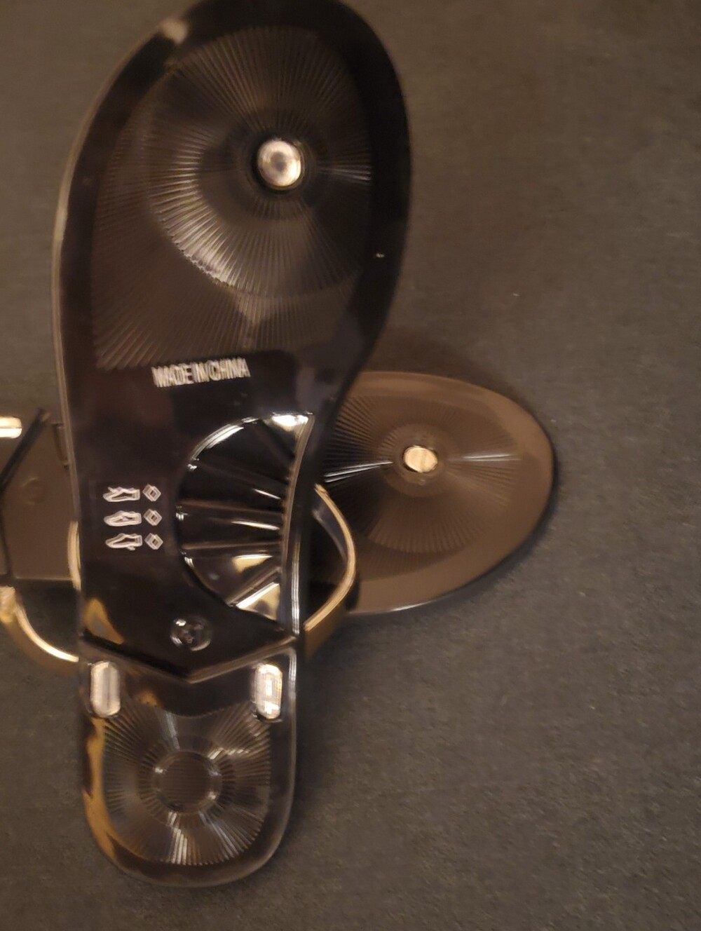 KURT GEIGER Women's Gold Metallic MADDISON TBar Thong Sandals NWOT WOB SIZE 10 - Picture 10 of 10